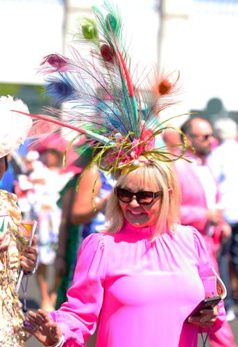 Derby hat at Oaks