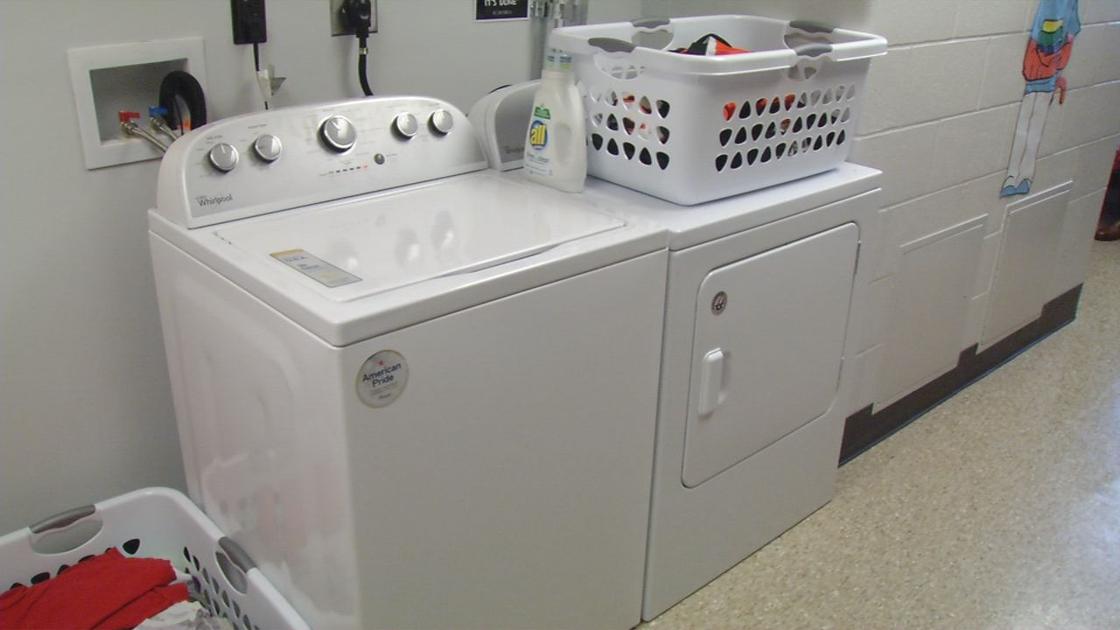Fern Creek High School Uses New Laundry And Loot Center To Help Students In The Classroom News Wdrb Com