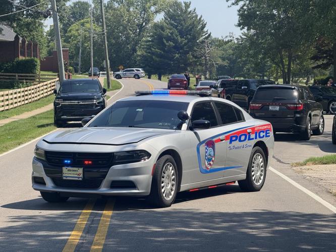 Jeffersonville police near Charlestown Pike