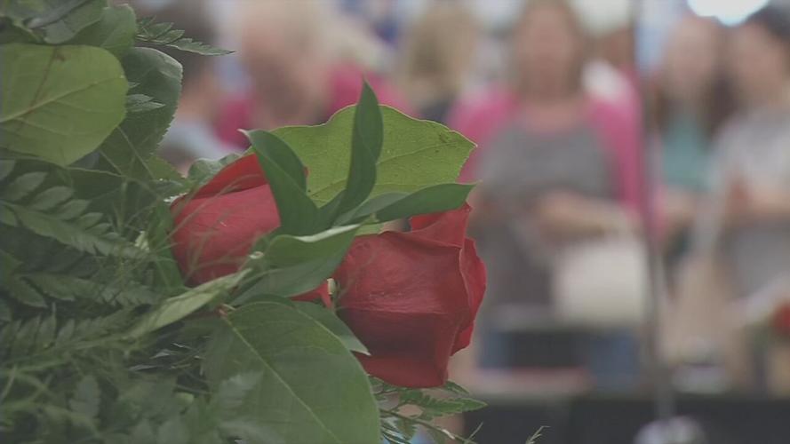 KROGER GARLAND OF ROSES 2021 (6).jpeg