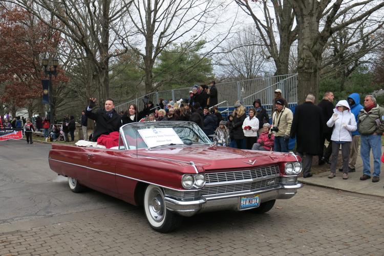 BESHEAR INAUGURATION DAY -PARADE 12-12-10-19  (20).JPG