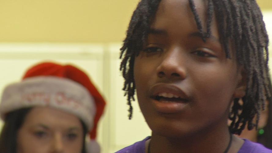 JCPS STUDENTS DELIVER CHRISTMAS CARDS TO SENIOR CITIZENS (15).jpg