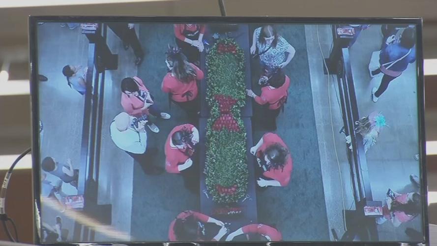 KROGER GARLAND OF ROSES 2021 (3).jpeg
