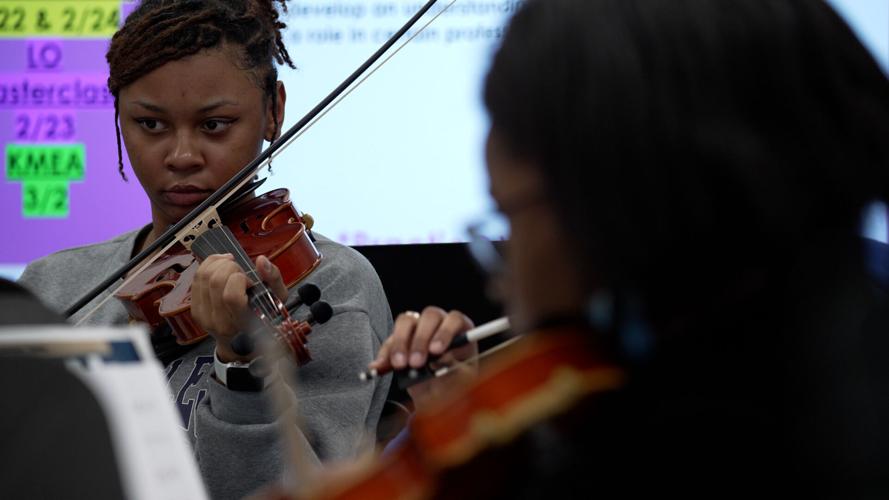 Grace James Violinist Visit 6.jpg