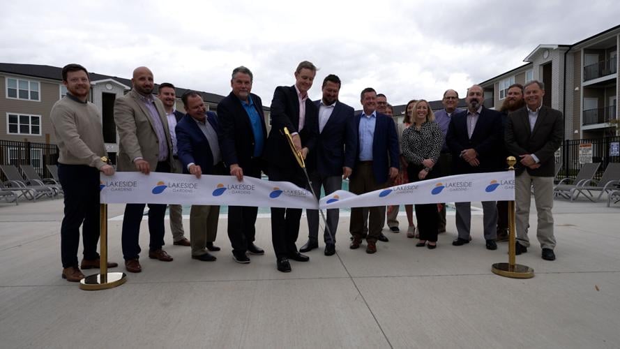 Lakeside Gardens Apartments 1.jpg