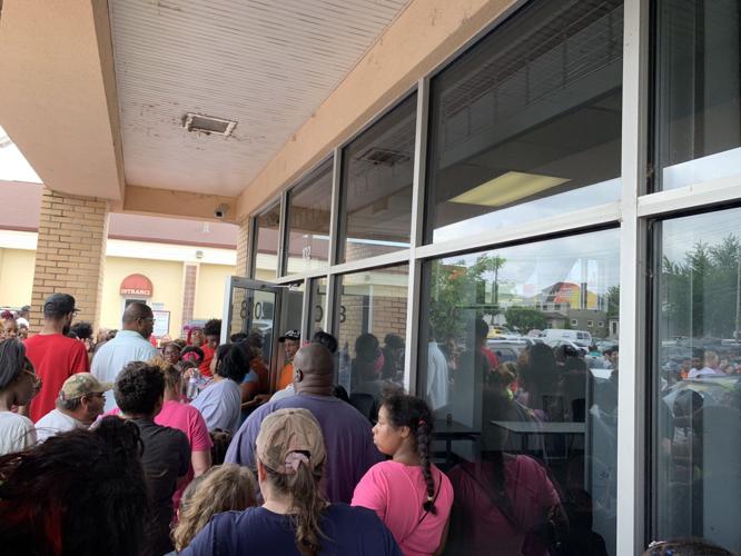 KENTUCKY KINGDOM GIVEAWAY LINE -6-10-19 2.jpg