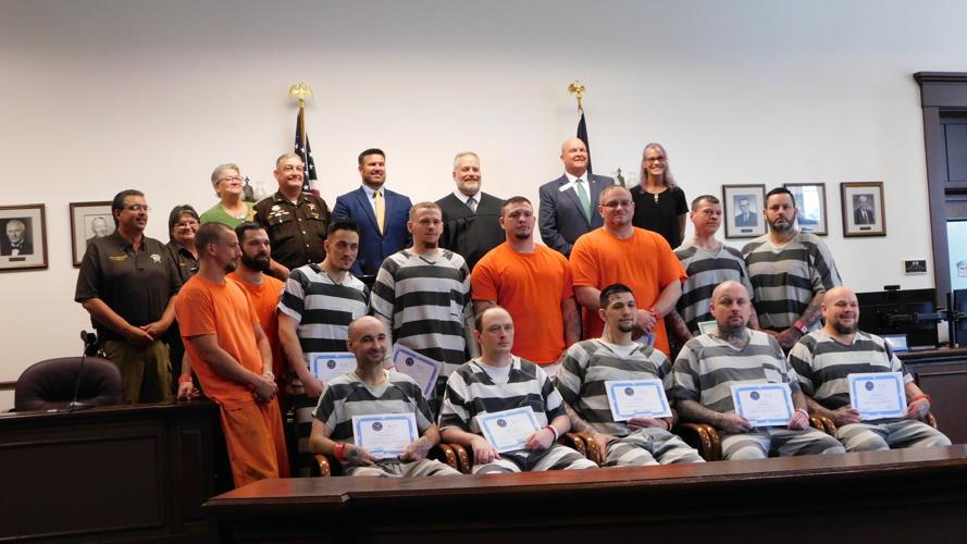 Scott County inmates graduate from VR course