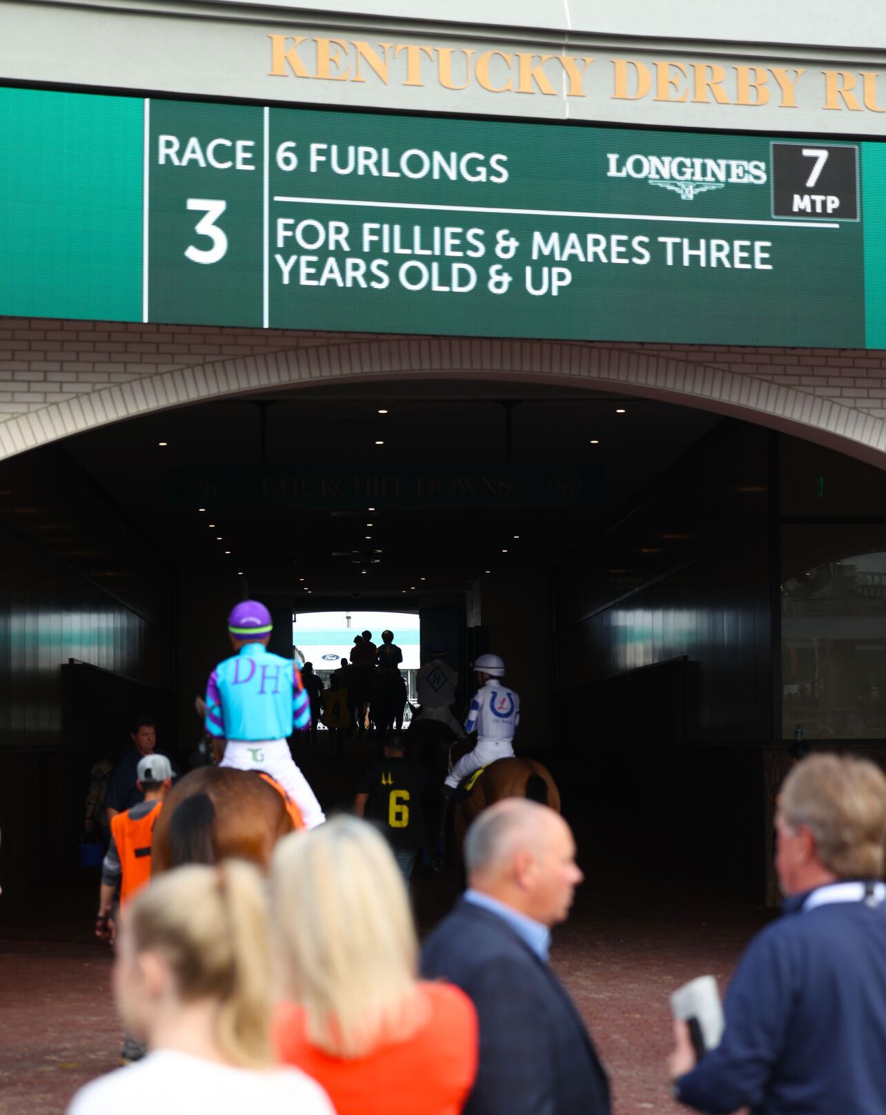 Paddock area down the tunnel.JPG