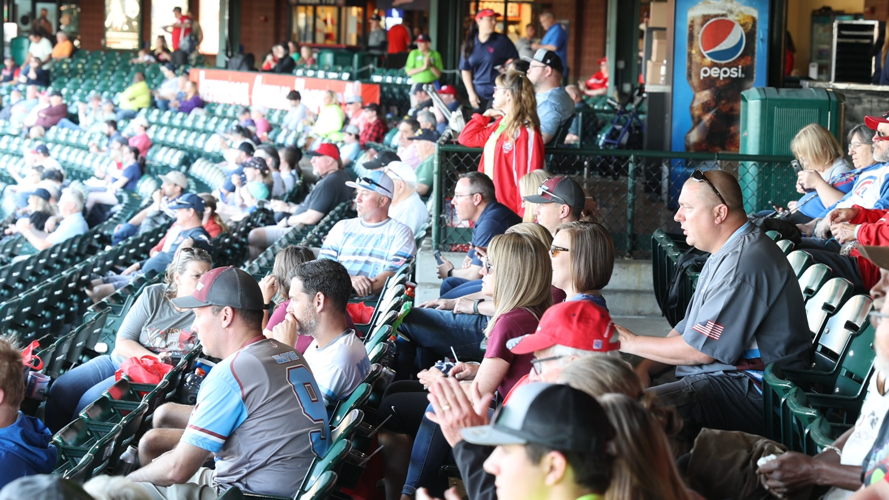 Louisville Bats fans