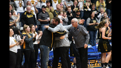 Salem girls basketball feature