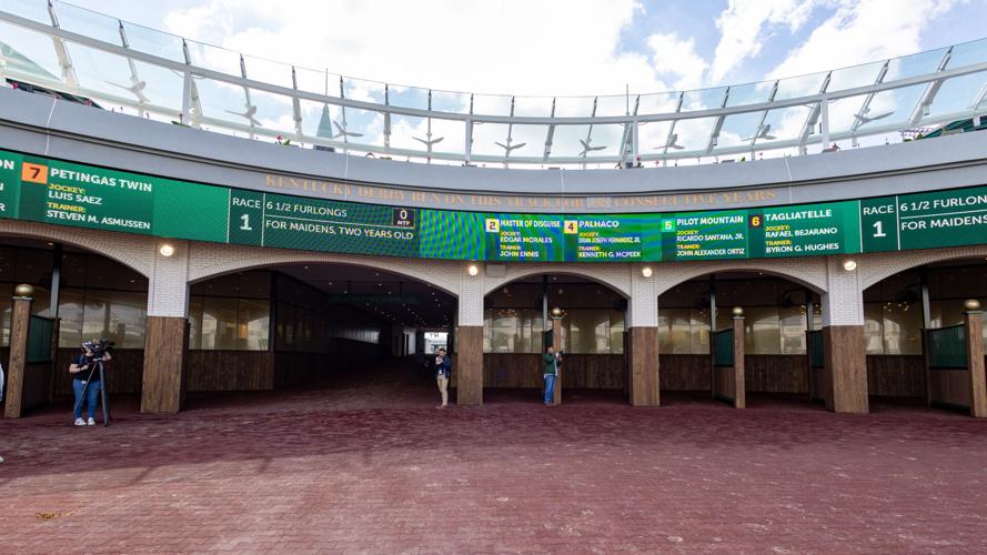 Stable area at the Paddock of Churchill downs.jpeg