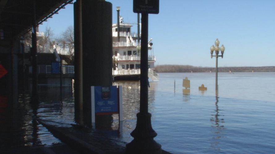 Ohio River flooding, images of downtown Louisville off River Road