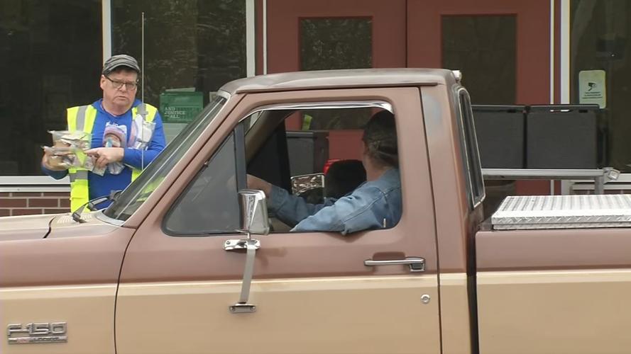 JCPS providing meals to children amid COVID-1 coronavirus crisis