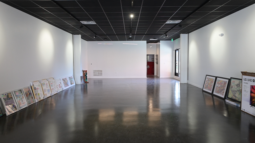 Gallery space of Outsider Art Museum.PNG