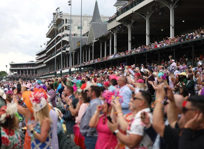 Crowd and Twin Spires on Thurby.JPG