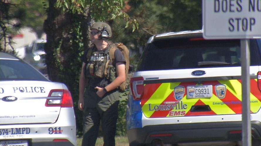 SHOOTING AT JEFFRSON MALL - 9-19-2020  (7).jpeg