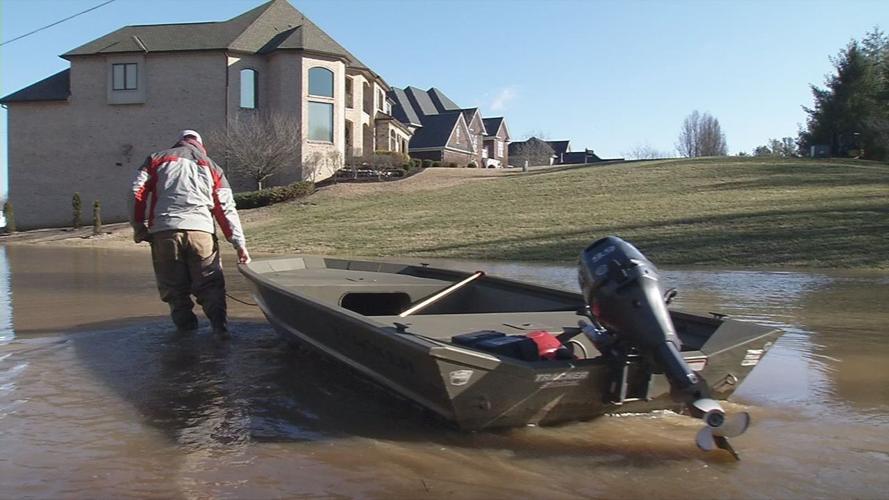 Andrew Masterson Takes Boat to Captains Quarters