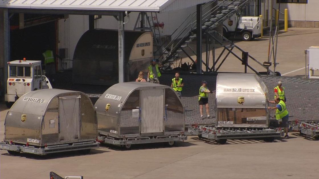 Ups Workers Say Company Isn T Doing Enough To Protect Them From