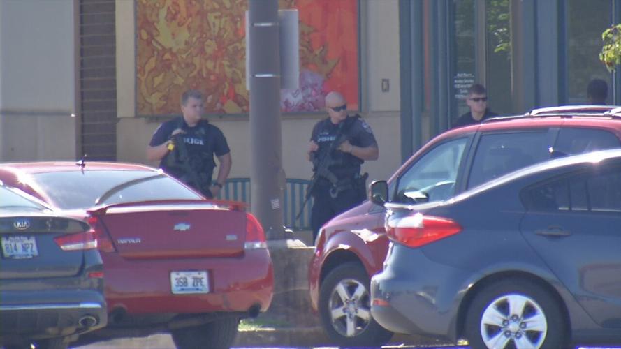 SHOOTING AT JEFFRSON MALL - 9-19-2020  (1).jpeg