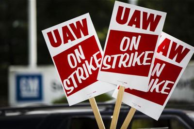 GM - UAW STRIKE SIGNS - AP.jpeg