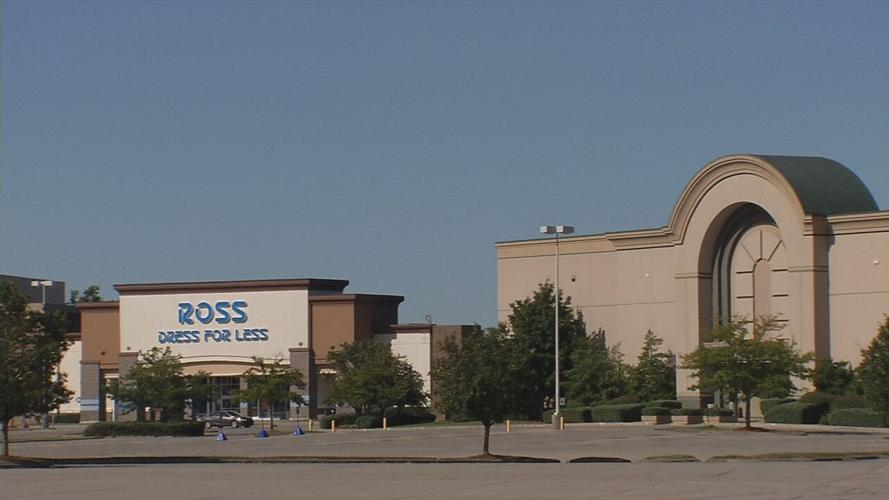 SHOOTING AT JEFFRSON MALL - 9-19-2020  (2).jpeg