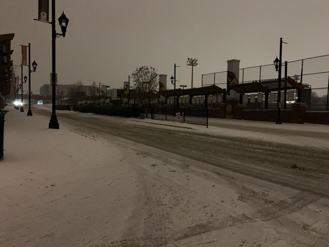 SNOW-U OF L-2-15-21.JPG