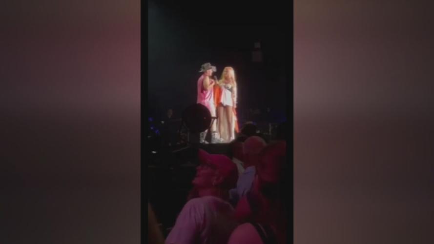 SHANIA TWAIN FAN PULLED ON STAGE