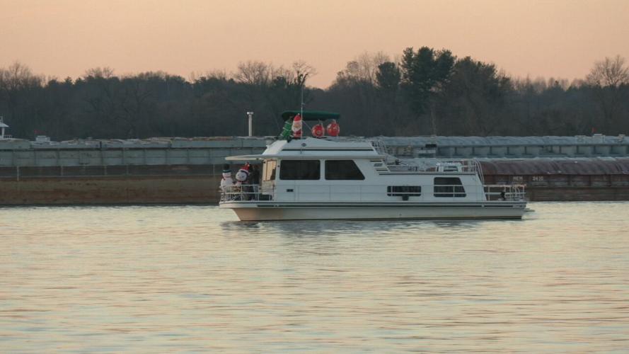 Holiday Boat Parade (1).jpeg