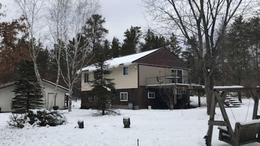 WISCONSIN - REMOTE CABIN - JAYME CLOSS - FOX PHOTO  4  1-14-19.jpeg