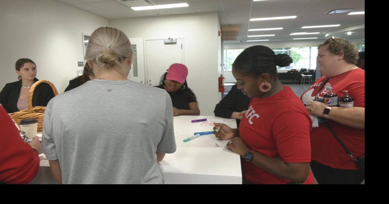 KFCBlessings in a Backpack pack bags for JCPS students 92623