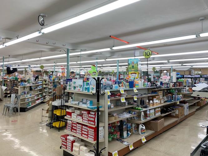 Wish's Drugs closing (13).jpg