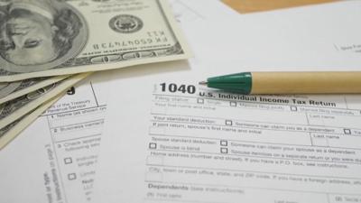 Money, taxes, 1040.jpeg