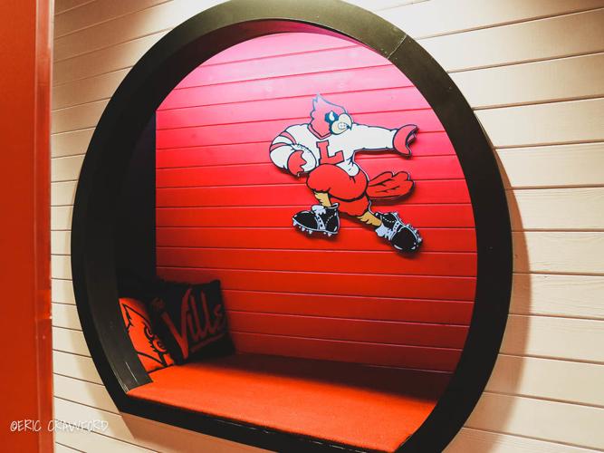Louisville football players lounge chill pod