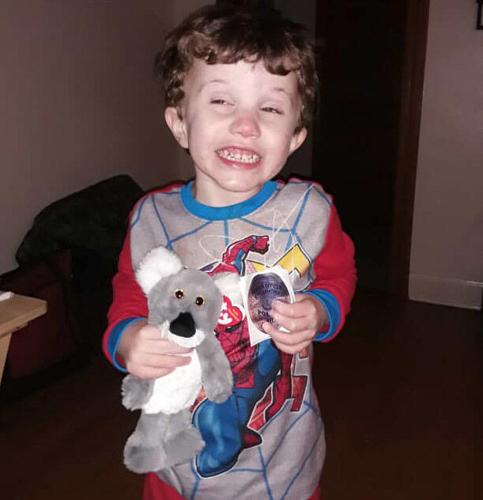 Jeffersontown Police visit boy on eve of spinal surgery (1-11-19)