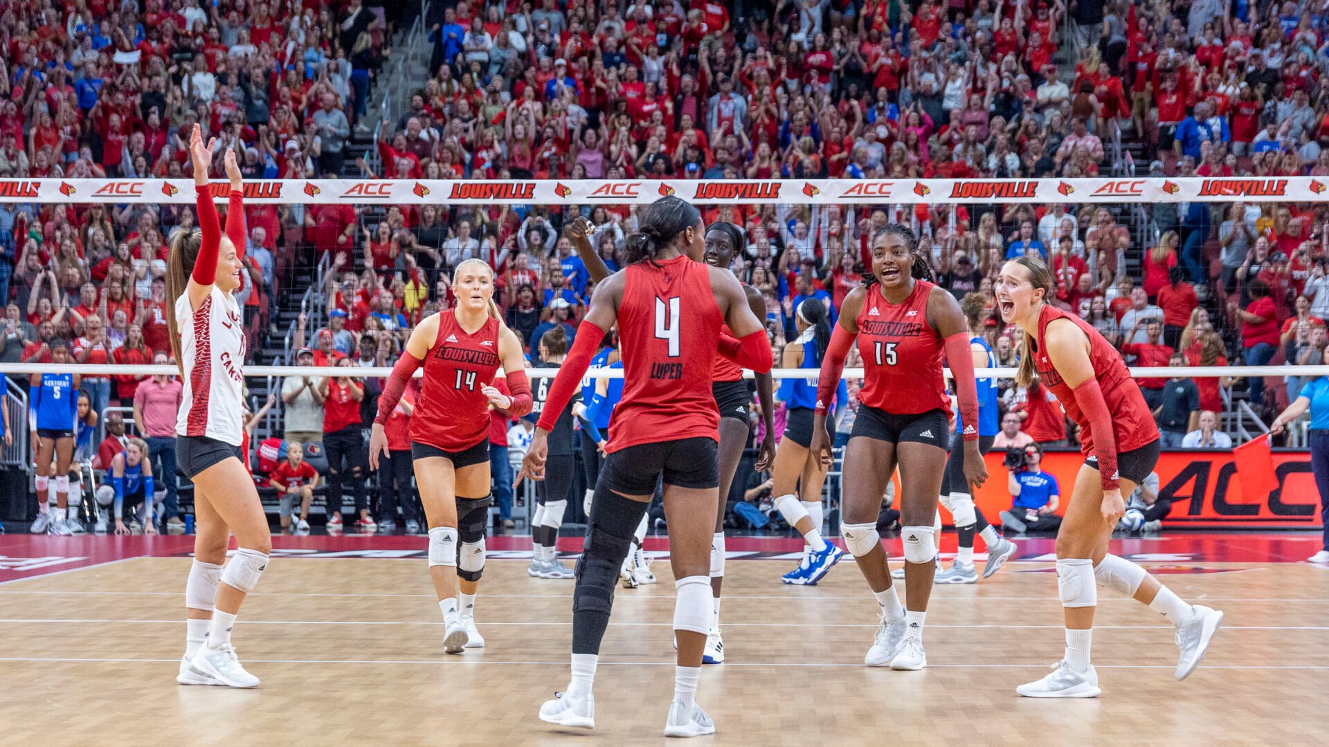 CRAWFORD | No. 2 Louisville Volleyball Rewards Record Crowd With Sweep ...