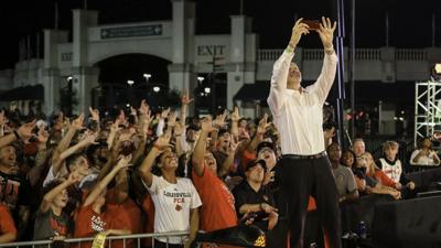 Chris Mack selfie