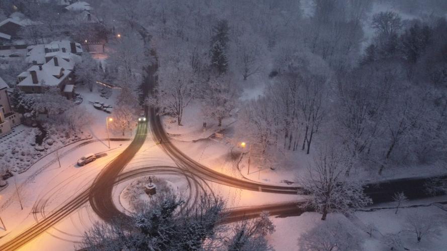 Snow on Sherwood Avenue in Louisville-1-27-21.jpg