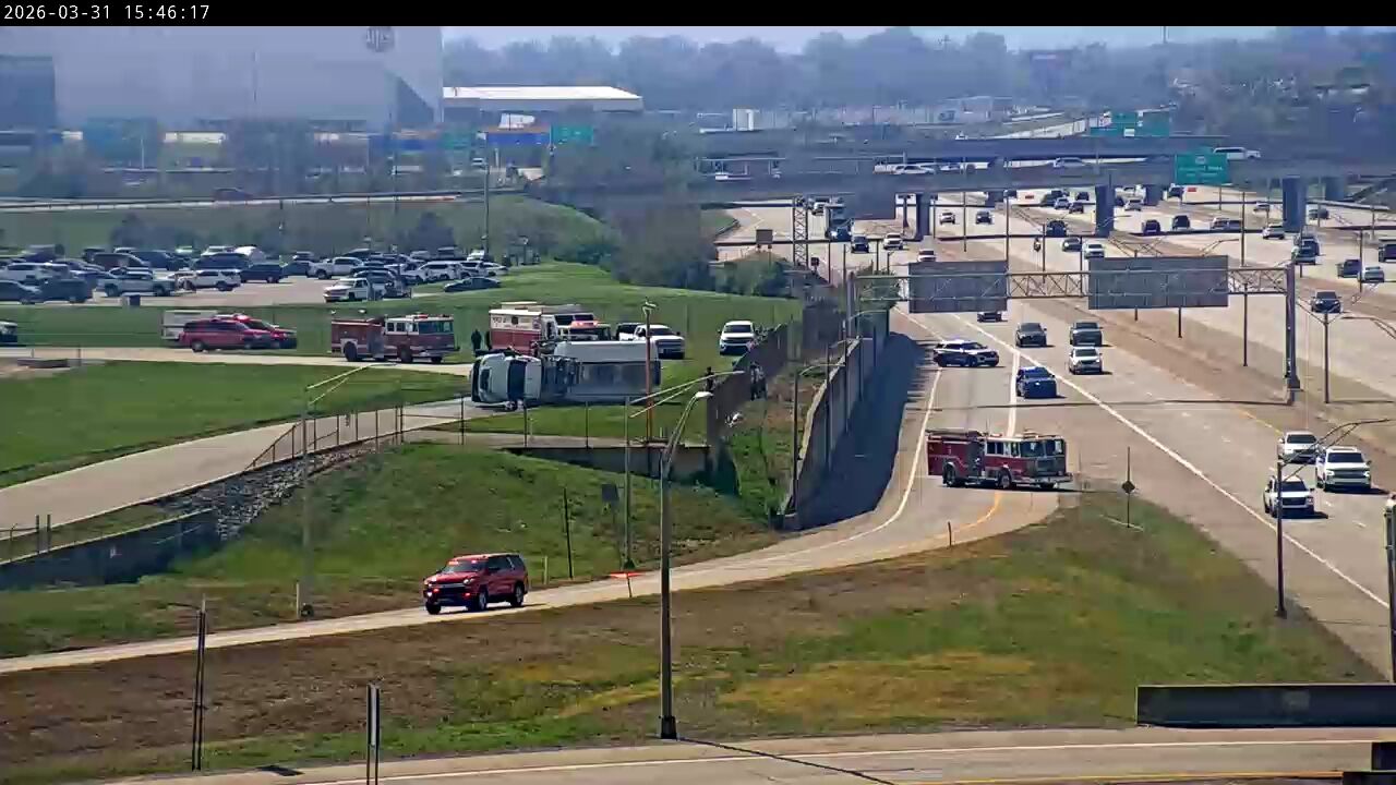 I-264 EAST RAMP TO I-65 SOUTH CRASH.jpg | | wdrb.com