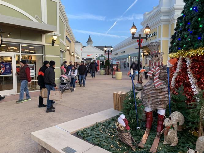 BLACK FRIDAY - OUTLET SHOPPES OF THE BLUEGRASS - 11-23-2023