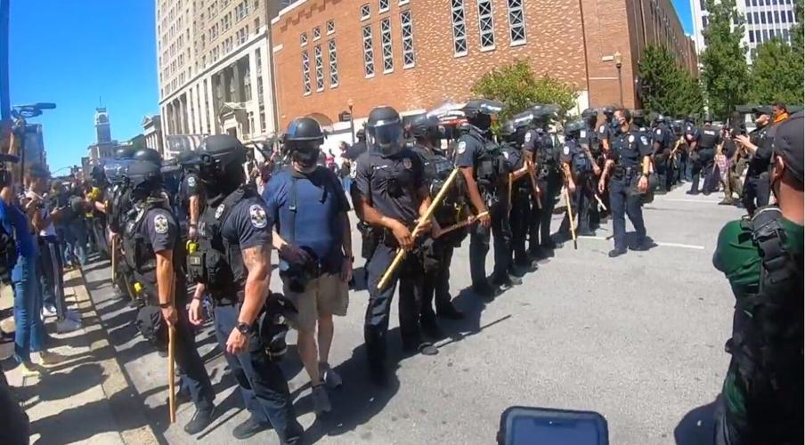DERBY DAY - JEFFERSON SQUARE - POLICE ARRIVE 9-5-2020 3.jpg