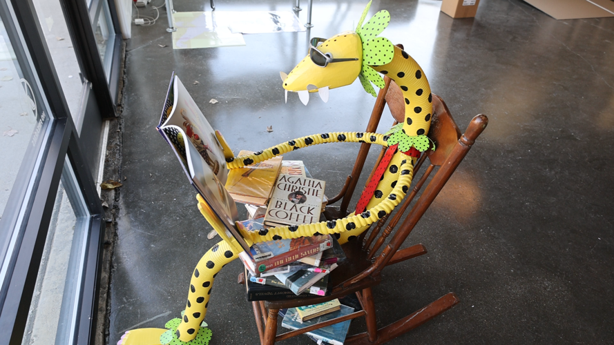 Reader at Outsider Art Museum.PNG