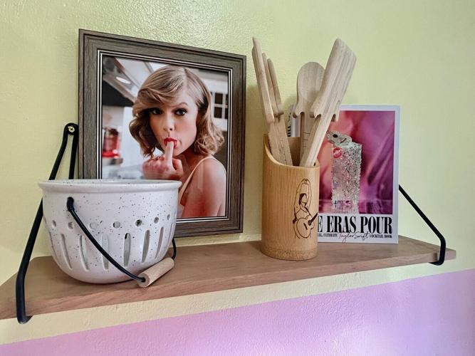TAYLOR SWIFT THEMED AIRBNB IN ETOWN.jpeg