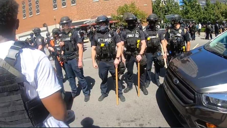 DERBY DAY - JEFFERSON SQUARE - POLICE ARRIVE 9-5-2020 4.jpg