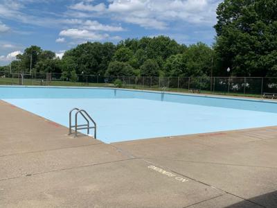 Algonquin Pool signage