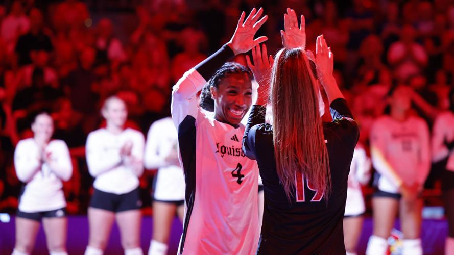 Louisville volleyball-20.jpg