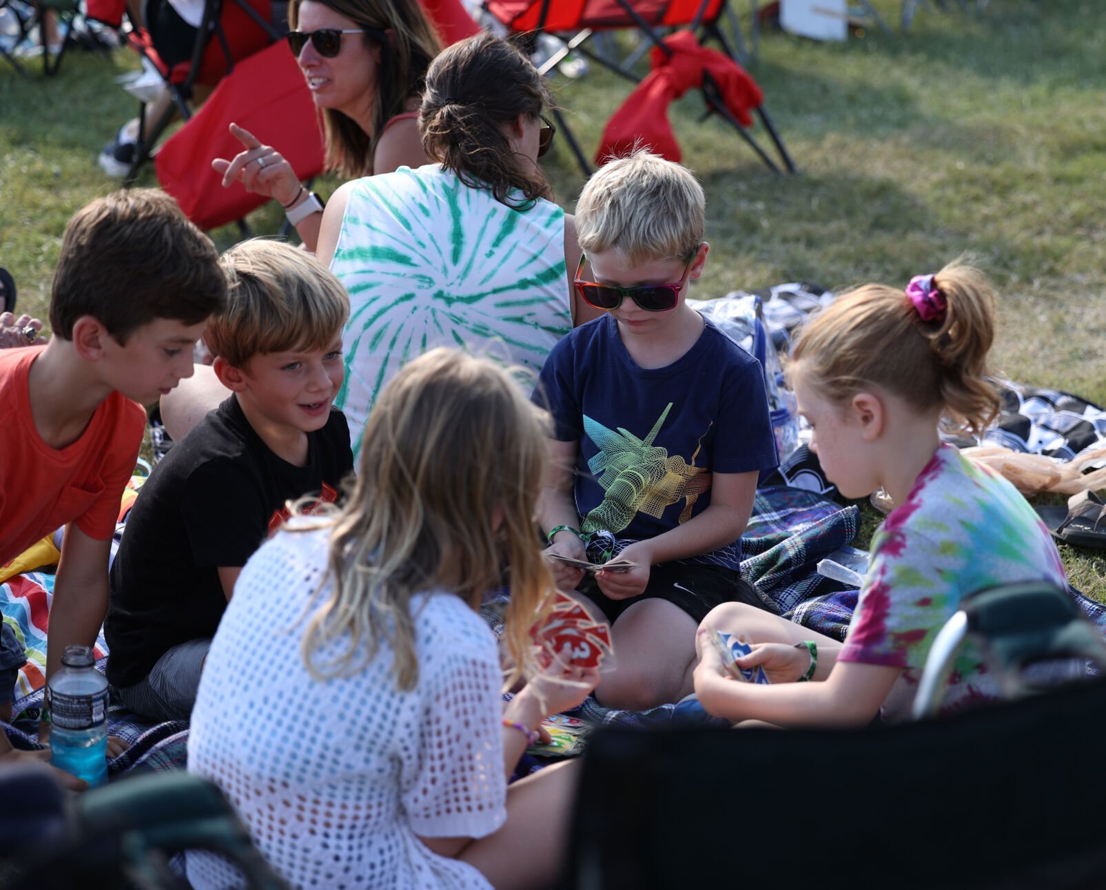 Children play Uno at Bourbon and Beyond