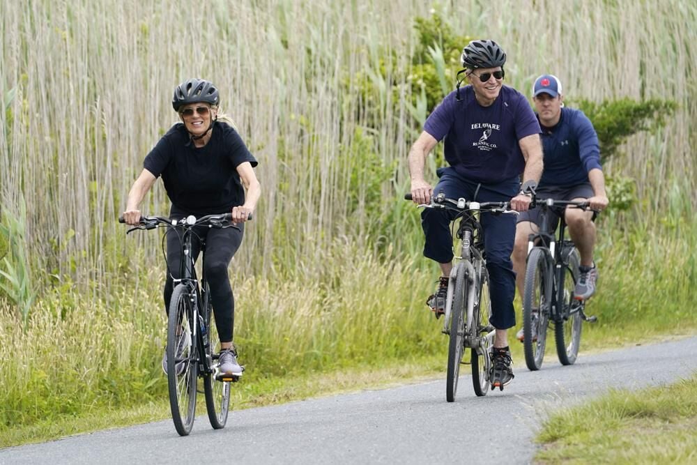 Bidens mark first lady&#39;s birthday with leisurely bike ride | National |  wdrb.com