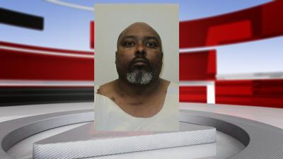 Mac Lewis booking photo