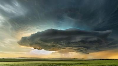 wx_what makes severe storm.jpg