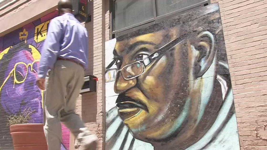 Mural Of David Mcatee Draws Louisvillians In Show Of Solidarity With Protesters Calling For Racial Justice News Wdrb Com